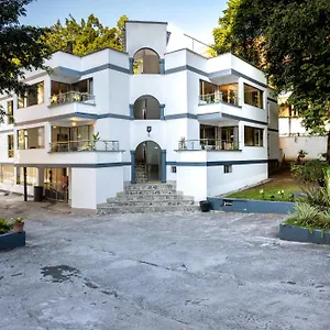 El Poblado, La Frontera Medellin